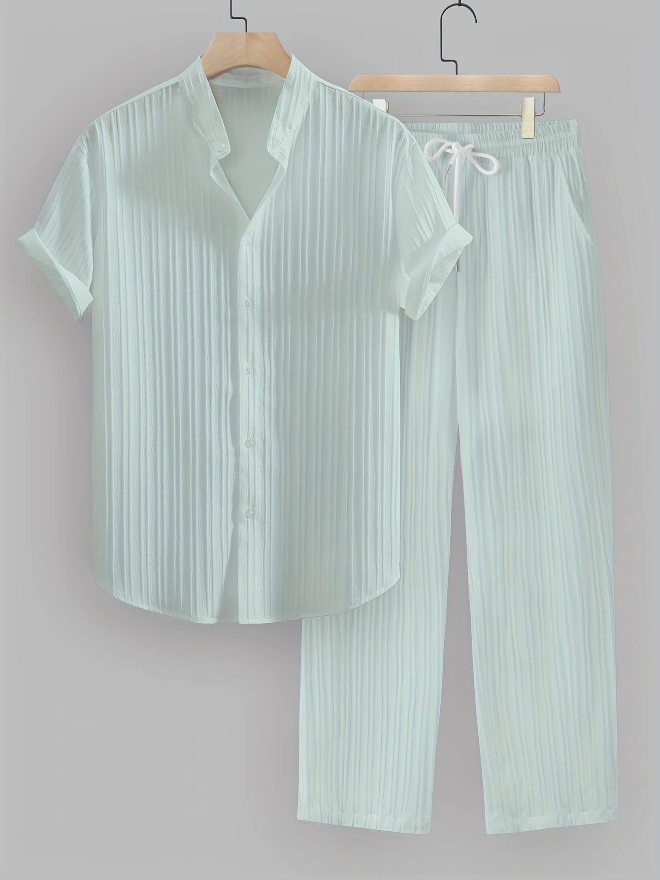 Men's summer solid color striped 2pcs set, casual and fashionable stand-up collar short-sleeved shirt, drawstring trousers, suitable for summer casual daily wear, beach vacation