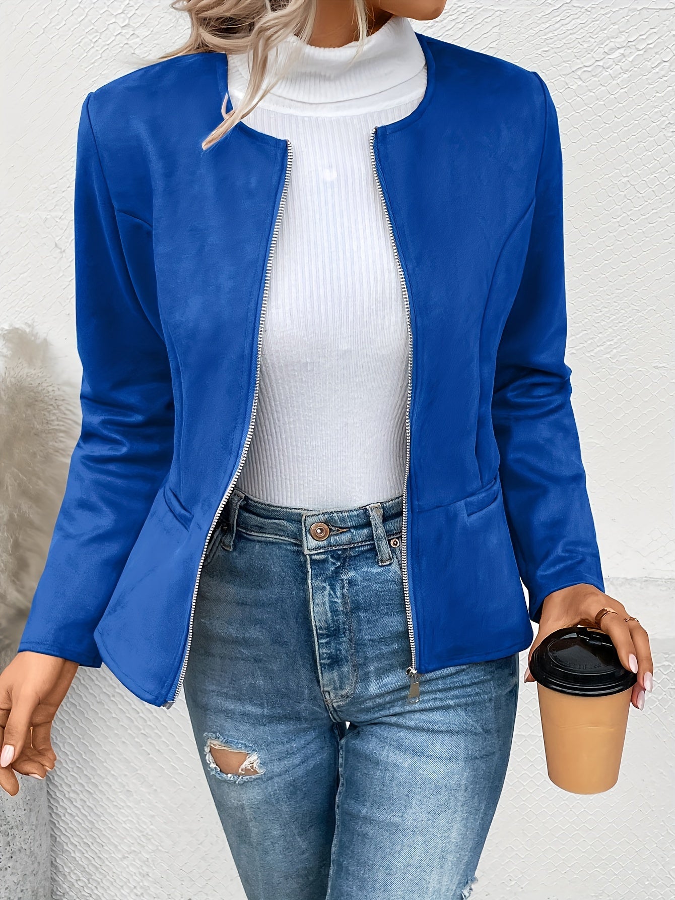 Women'S Stylish Round Neck Fitted Long Sleeve Cardigan with a Short Zip-Up Jacket.