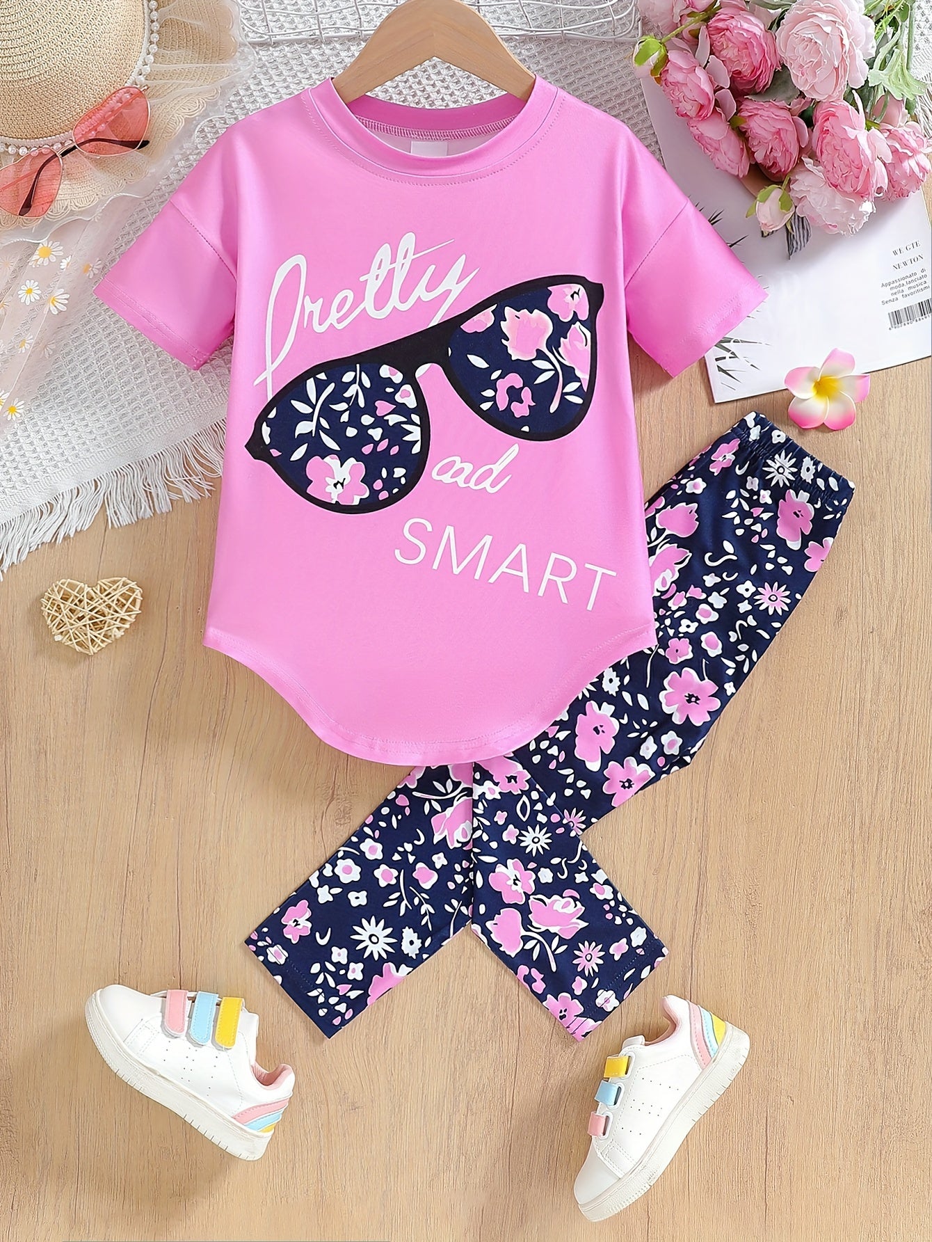 2pcs Girls' Clothing Party Slogan Large Glasses Print Pattern Drop Shoulder Irregular Hem Design Loose Short Sleeve T-Shirt + Floral Print Skinny Nine-Tenths Bottoms Set Girls' Summer Outfit Holiday Gift Girls' Fashion Casual Kids Suitable for Outdoors, P