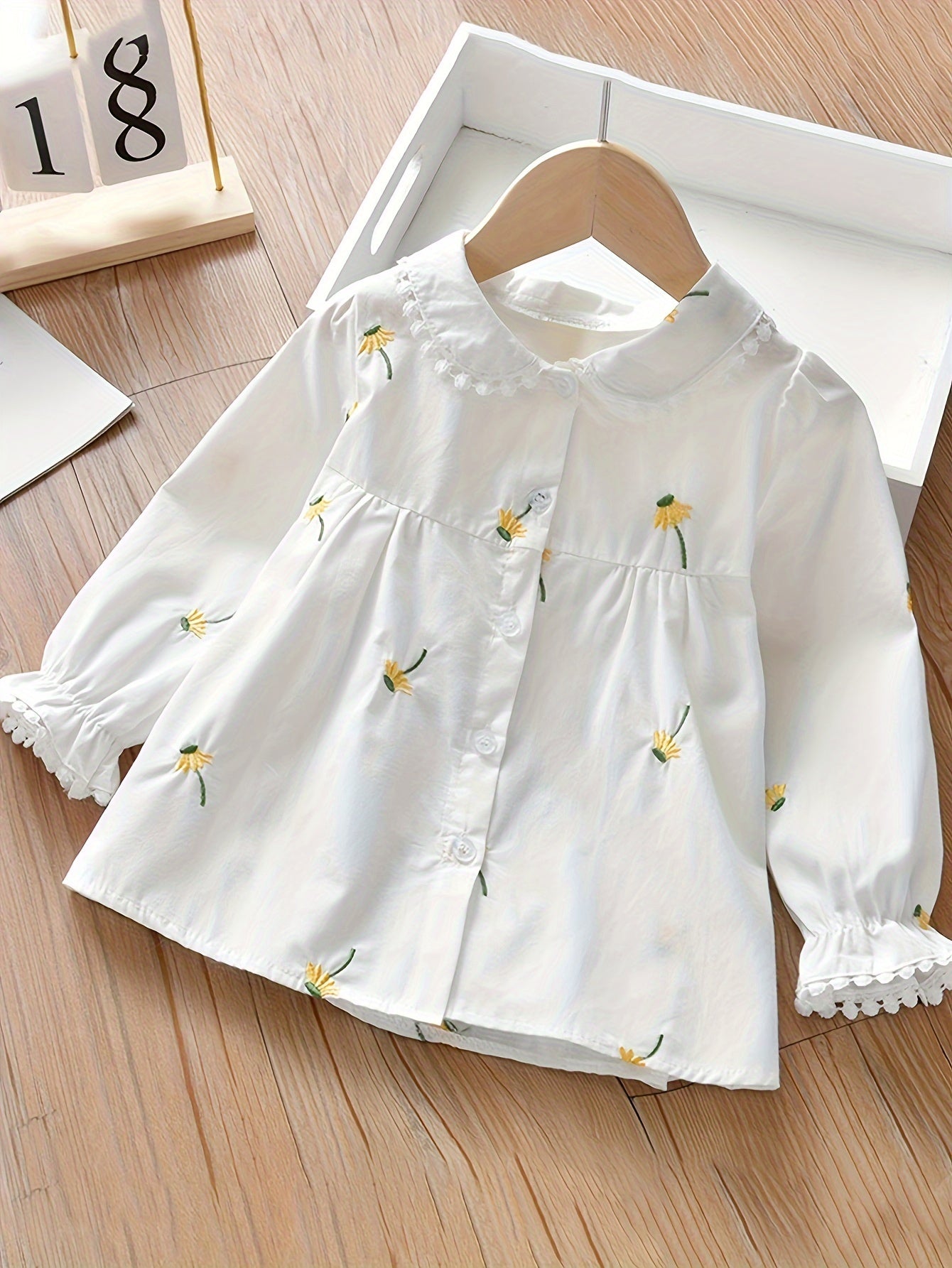 Charming Embroidered Floral Long-Sleeve Shirt for Girls, Perfect for Spring/Fall, Floral Print Blouse, Youngsters's Casual,, Versatile