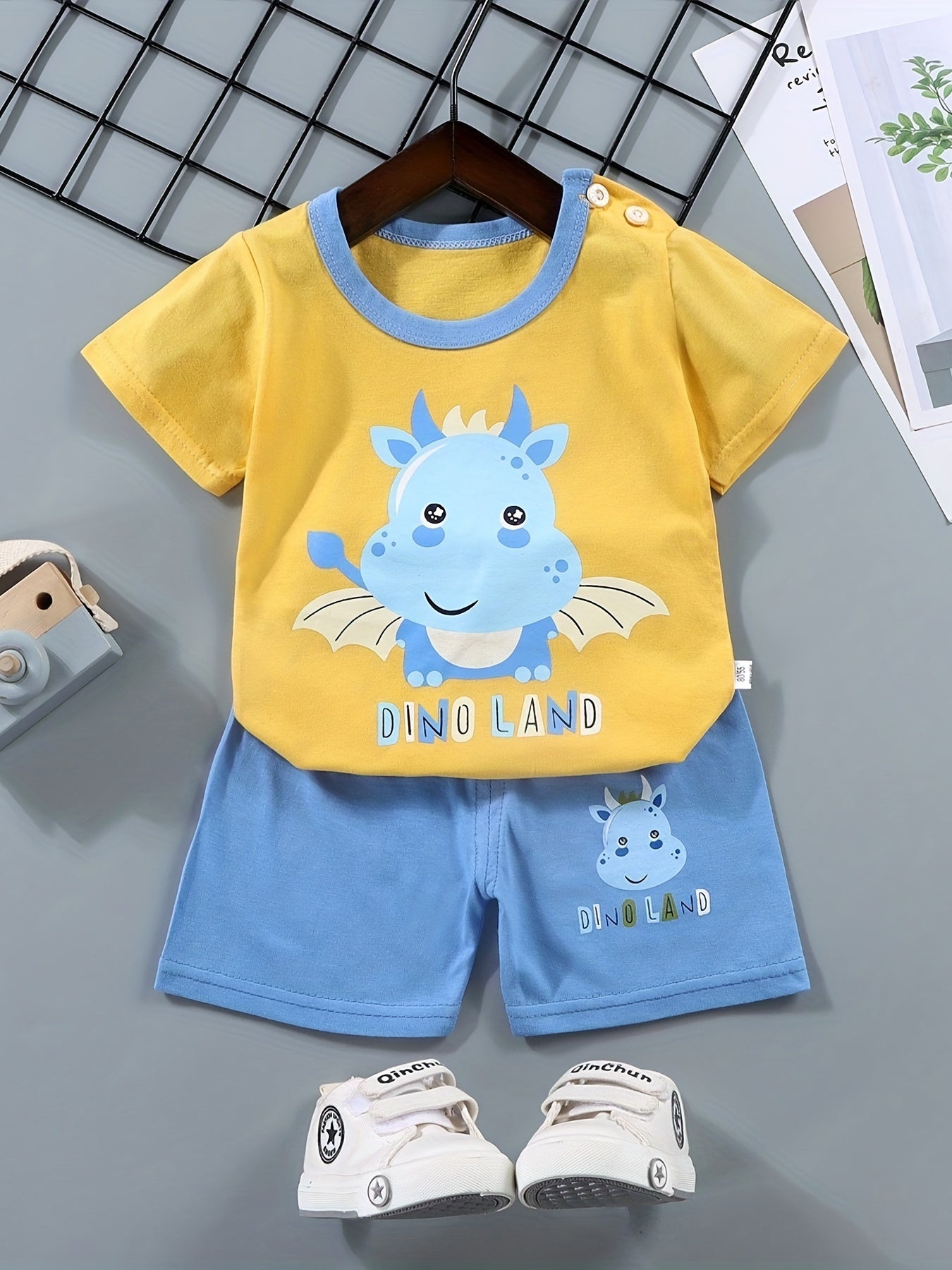 Old Boys' Short Sleeve Set, Pure T-Shirt, Lightweight and Cool Summer Children'S Clothing, Soft and Comfortable, 100% Pure, Striped Dinosaur Pattern, Casual Style, Regular Fit, Perfect for Outdoor