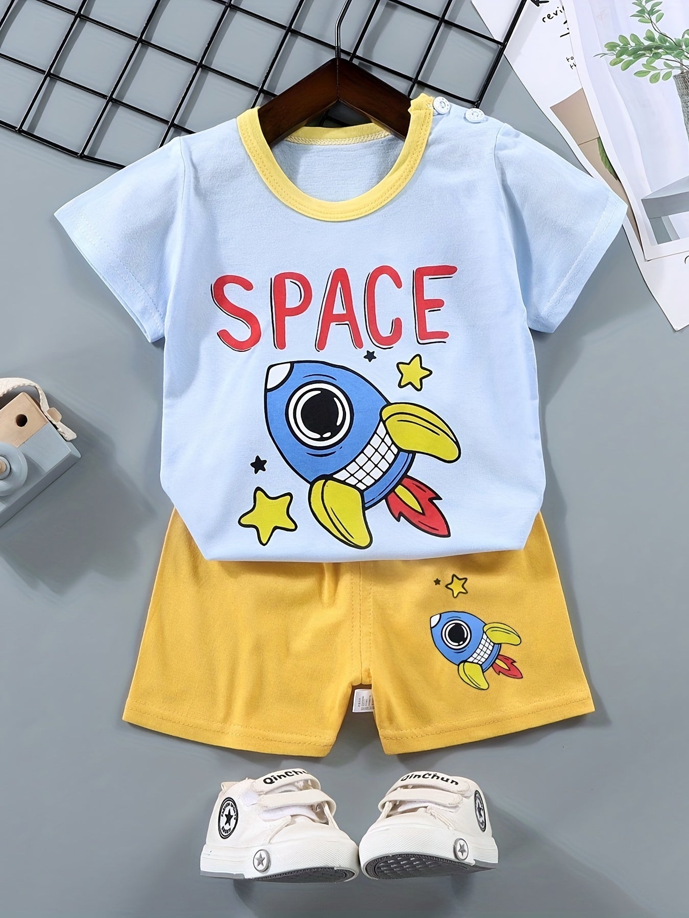 Boys Cartoon Off-road Truck "Ride Like The Wind" Casual Outfit Round Neck T-shirt & Shorts For Summer Boys Clothes