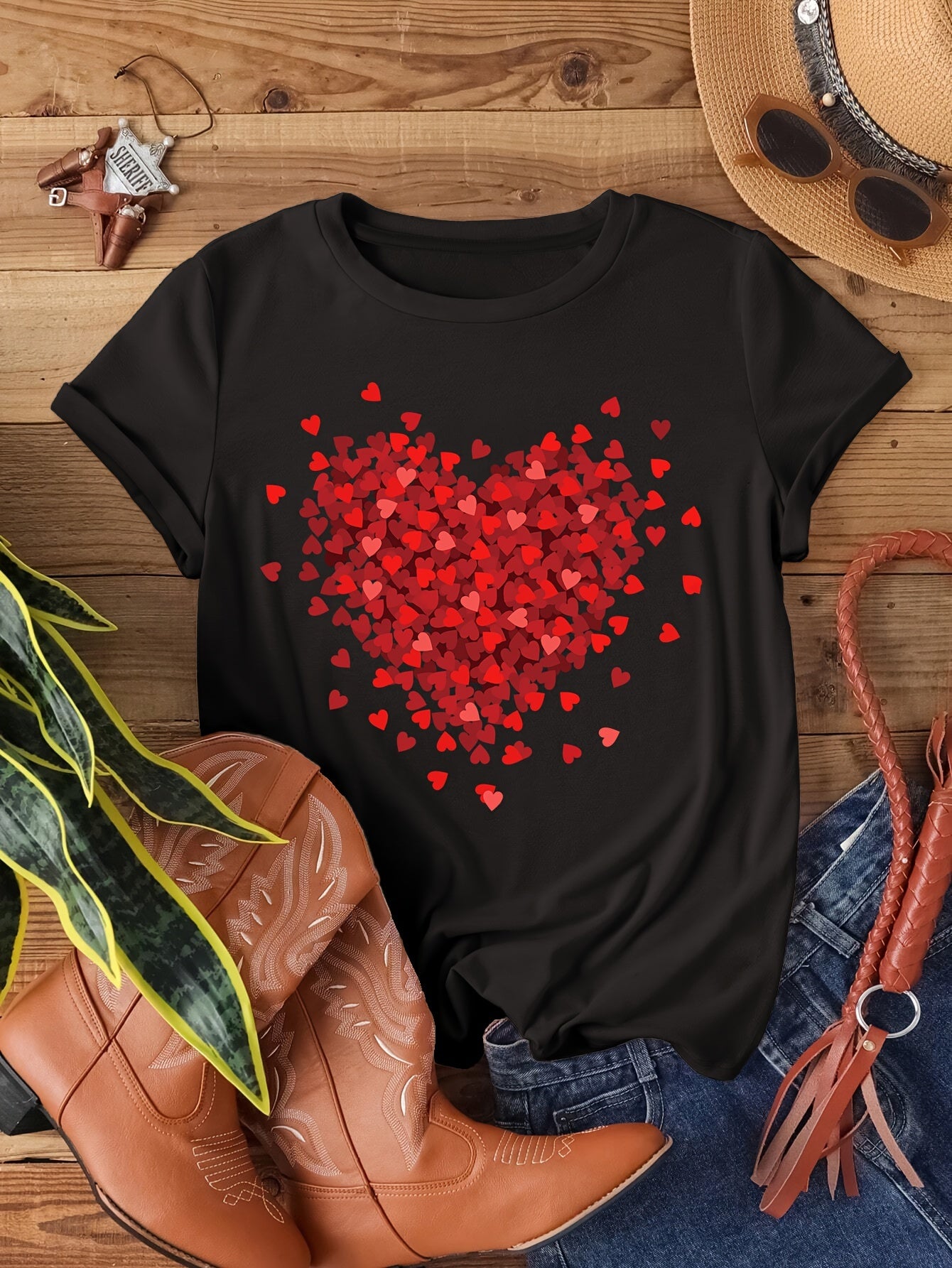 Heart Print Crew Neck T-Shirt, Casual Short Sleeve Top For Spring & Summer, Women's Clothing