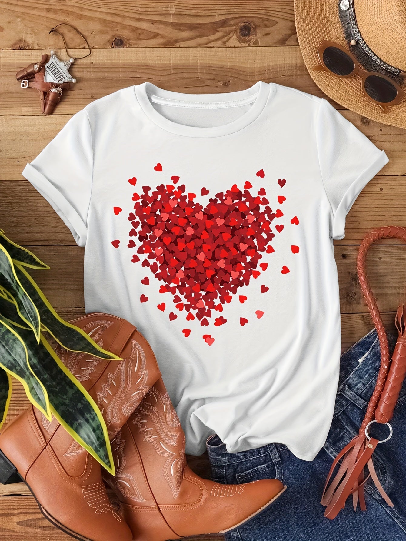 Heart Print Crew Neck T-Shirt, Casual Short Sleeve Top For Spring & Summer, Women's Clothing