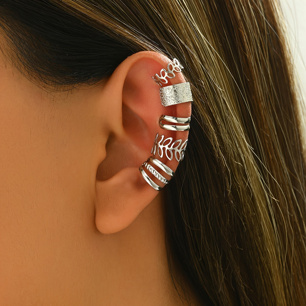 5pcs Minimalist Openwork Ear Cuffs Set, Trendy Hollow Helix Earrings for Women, Non-Piercing Cartilage Hoop, Boho Chic Clip On Ear Jewelry Gift Set