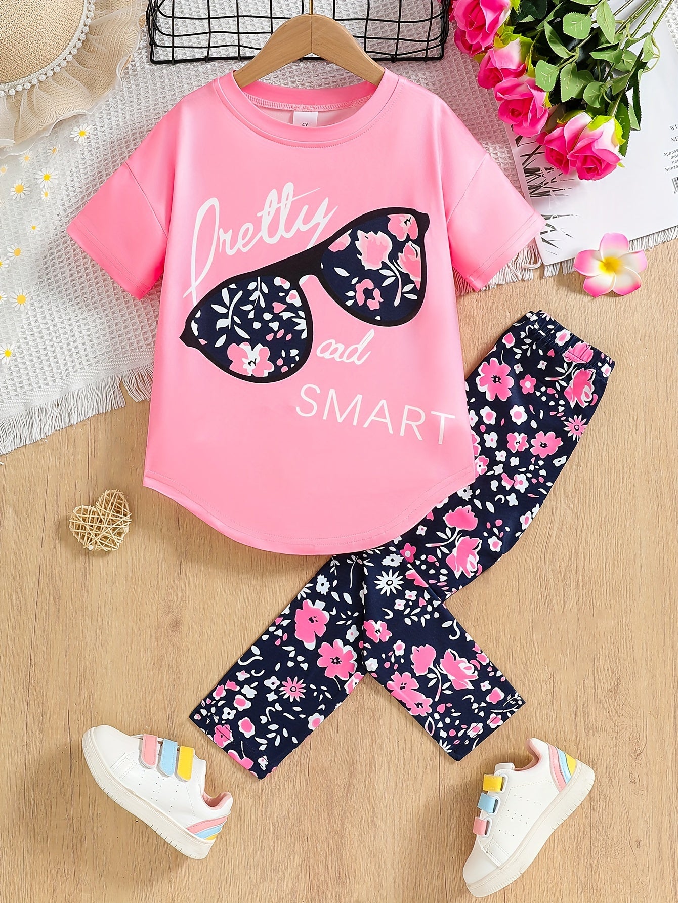 2pcs Girls' Clothing Party Slogan Large Glasses Print Pattern Drop Shoulder Irregular Hem Design Loose Short Sleeve T-Shirt + Floral Print Skinny Nine-Tenths Bottoms Set Girls' Summer Outfit Holiday Gift Girls' Fashion Casual Kids Suitable for Outdoors, P