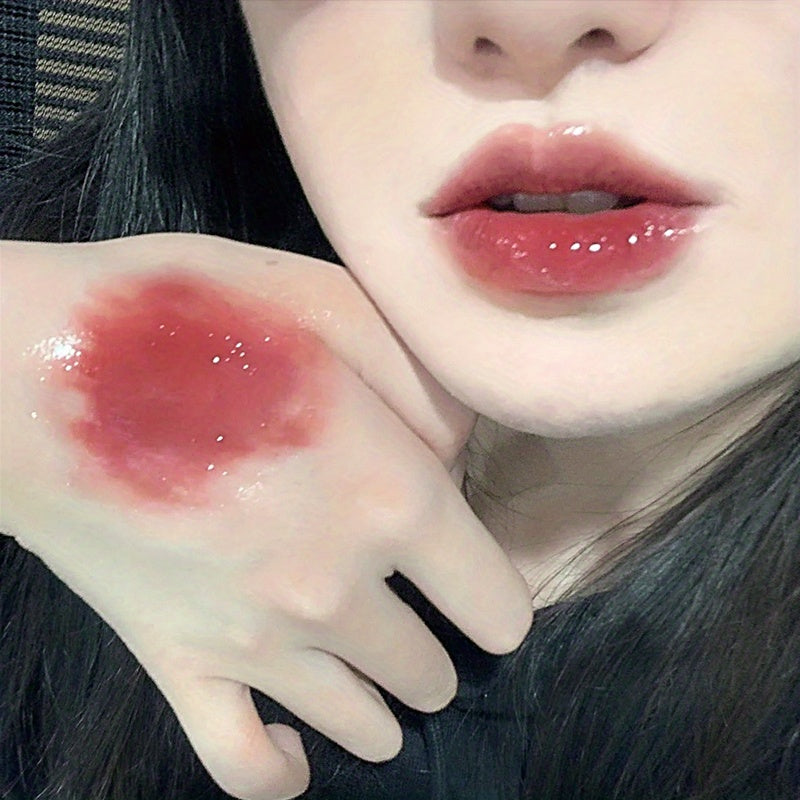6 color lip glaze, cute little bear, mirror gloss, jelly lips with sparkling light dew water, long-lasting stain resistant transparent film forming lip gloss, full lip color.
