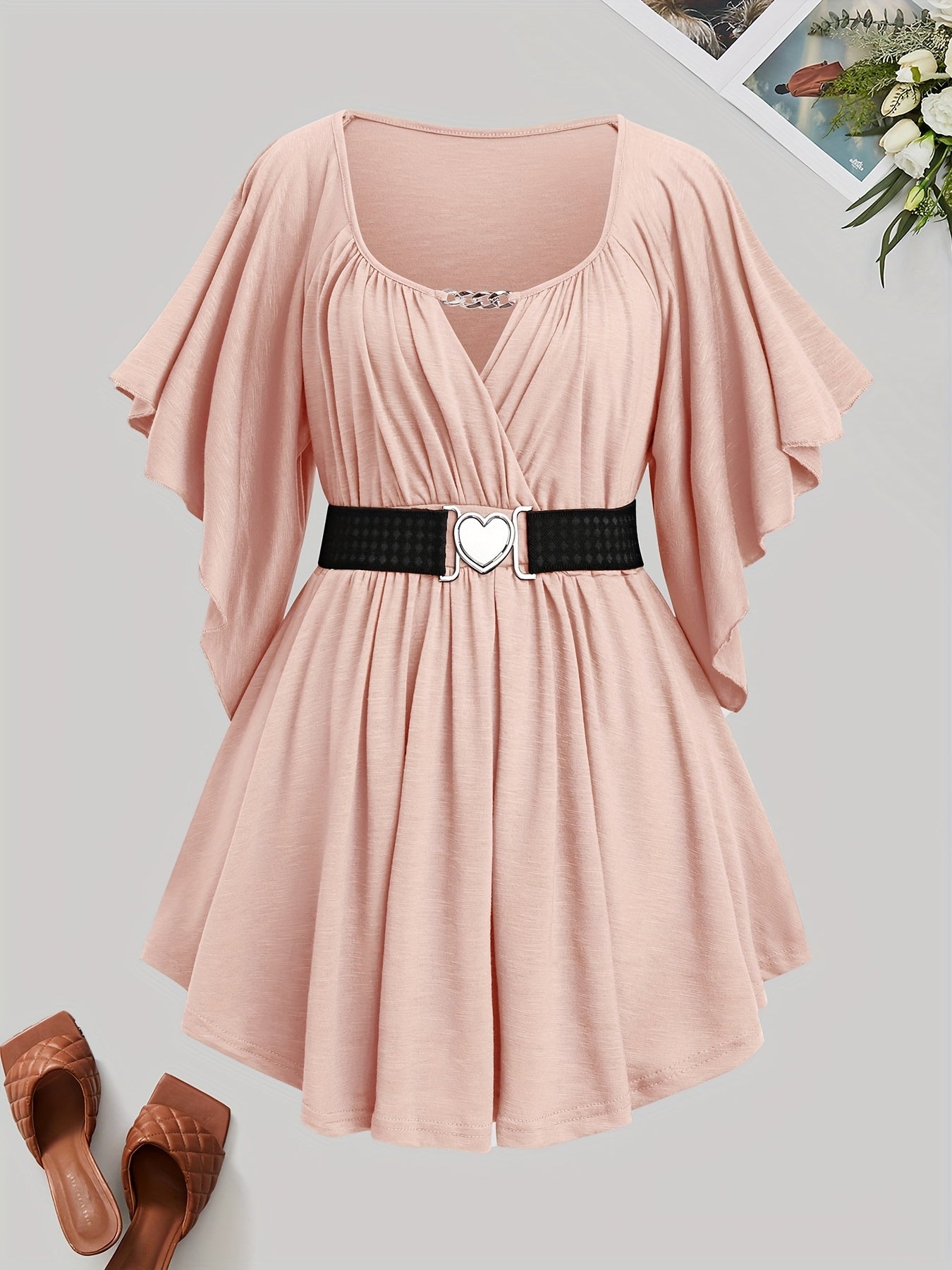Women's Plus Size Elegant Metal Heart Belted T-Shirt - 100% Polyester Casual Chic Short Sleeve Top with Ruching Detail, Round Neck & All-Season Comfort