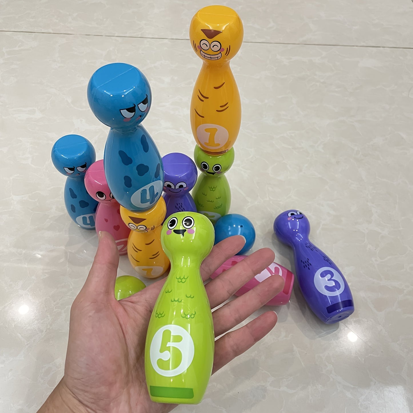Bowling Toy Set With Cartoon Fun Expressions And Exquisite Pad Printing Technology That Does Not Fade Or Paint Off The Gift Box Packaging 10 Bottles And 2 Balls, As Halloween, Christmas Gift