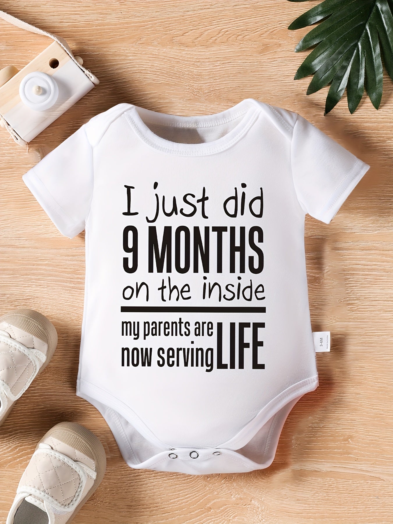 Baby Triangle Jumpsuit I Just Did 9 Months on The Inside My Parents Are Now Serving Life Letter Print Newborn Cute Short-Sleeved Romper Onesie, for Outdoor