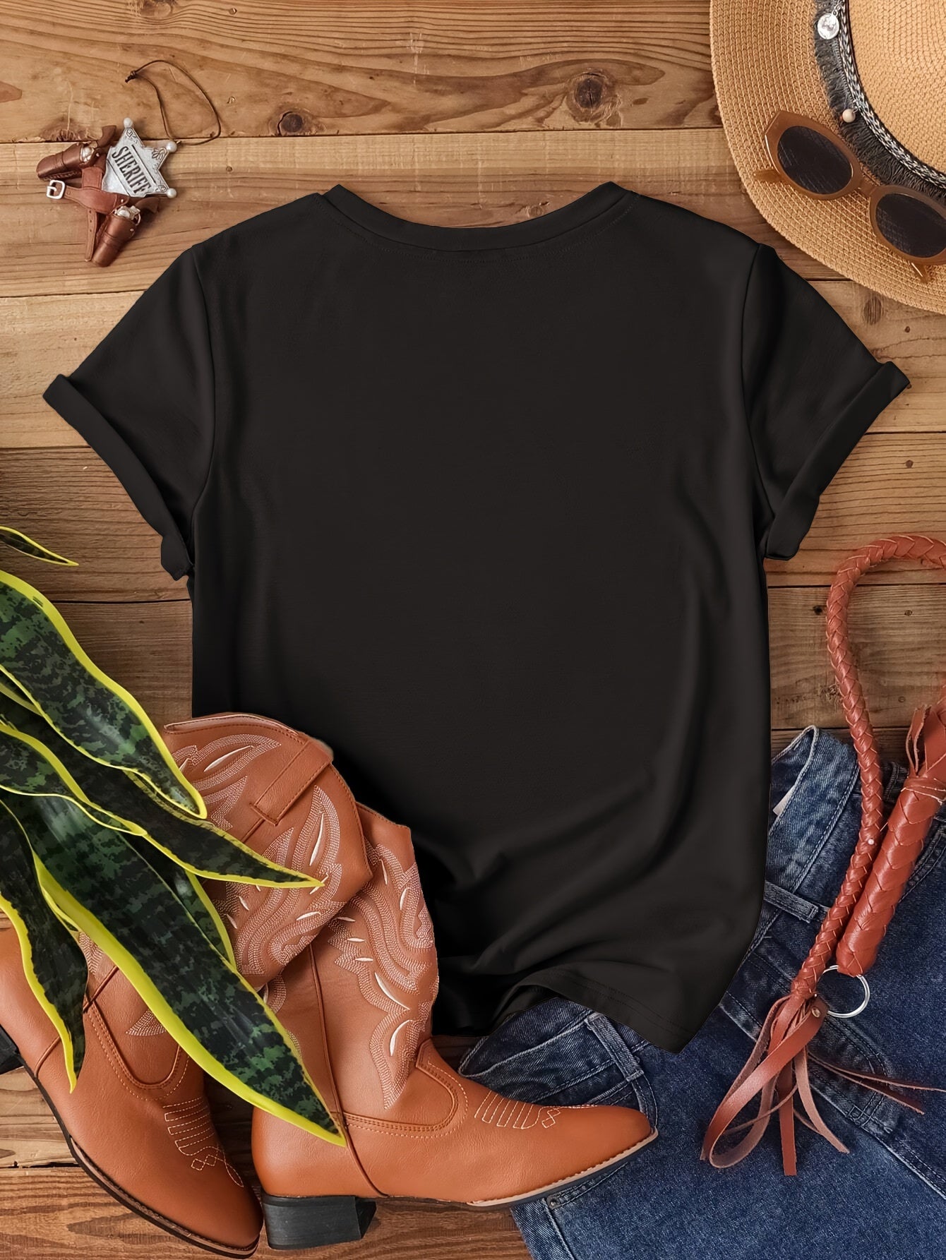 Heart Print Crew Neck T-Shirt, Casual Short Sleeve Top For Spring & Summer, Women's Clothing