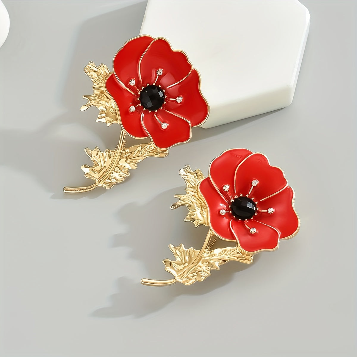 1pc Alloy Rhinestone Red Flower Brooch, Ideal choice for Gifts