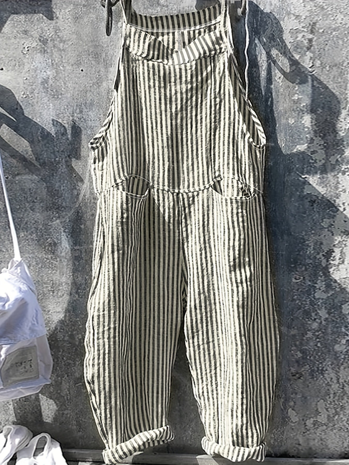 Plus Size Stripe Print Straight Leg Jumpsuit, Casual Pocket Sleeveless One Piece Jumpsuit, Women's Plus Size Clothing