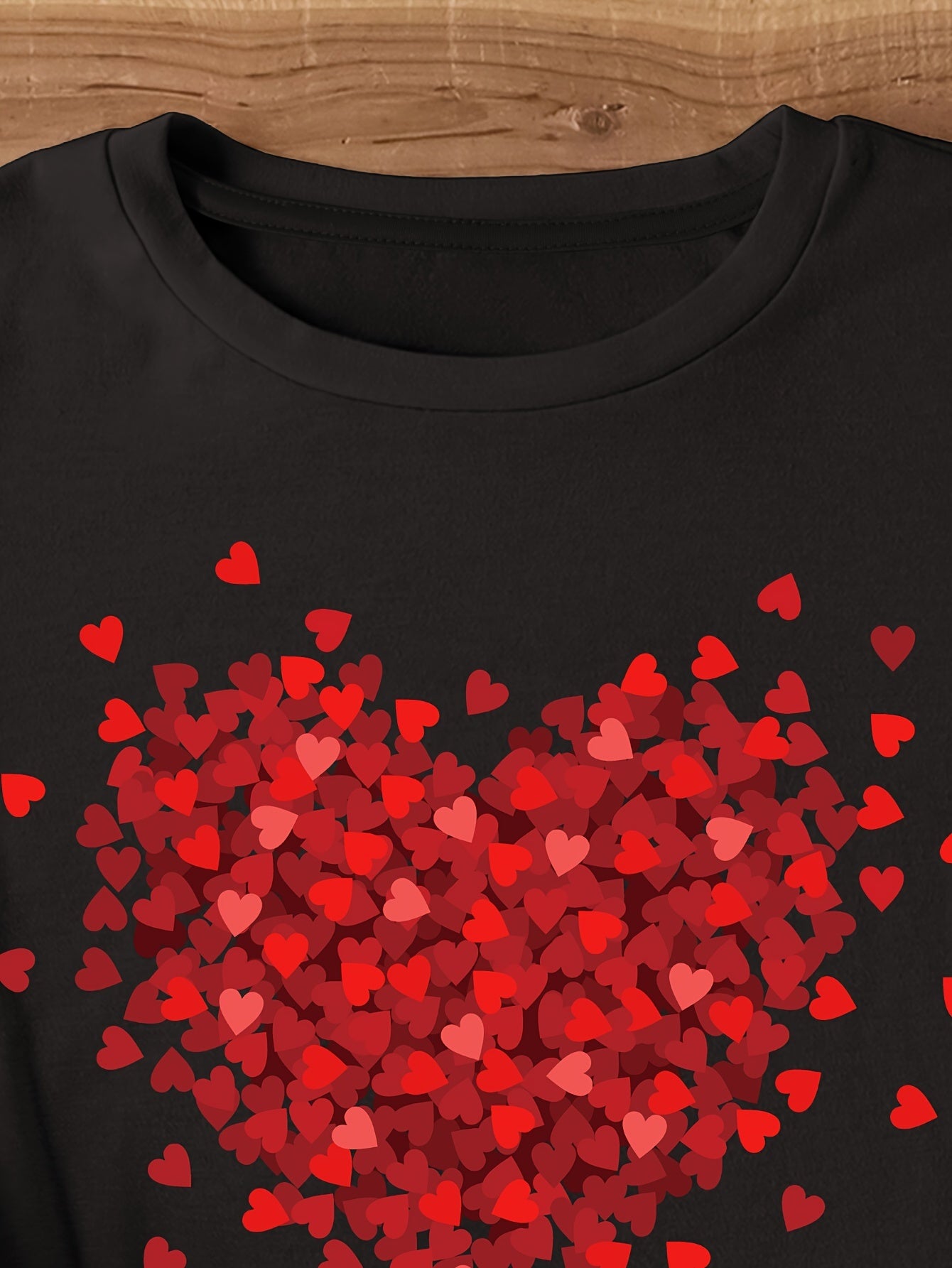 Heart Print Crew Neck T-Shirt, Casual Short Sleeve Top For Spring & Summer, Women's Clothing